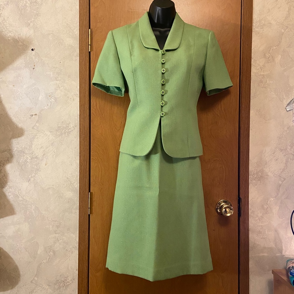 Women’s business suit by Kasper ASL Petite - Picture 3 of 4